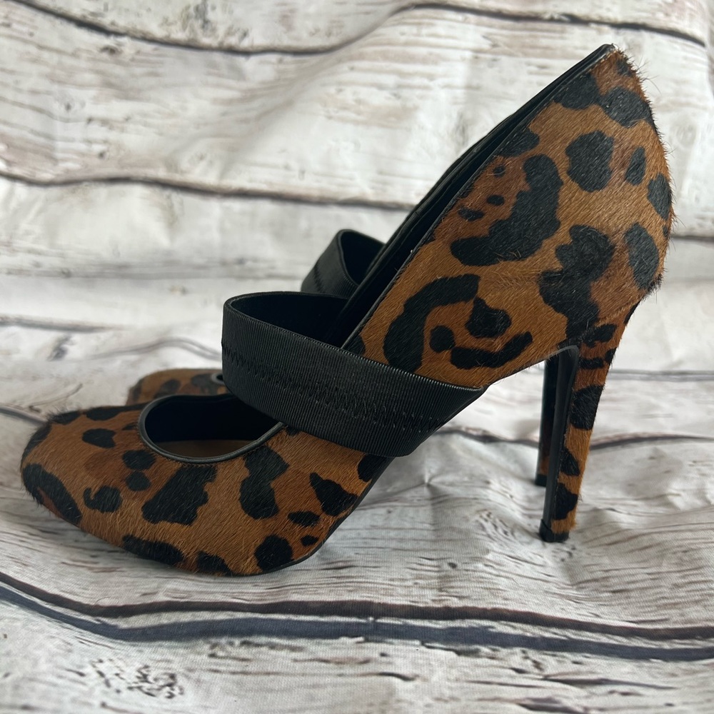 Jessica Simpson Sacha SIZE 8 heels with elastic Mary Jane strap